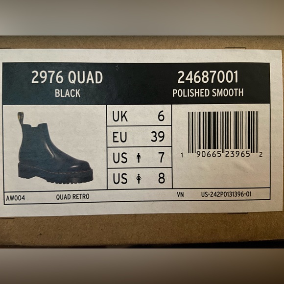Dr. Martens. 2976 Smooth Leather Platform Chelsea Boots. Size referenced in pics - Picture 2 of 5